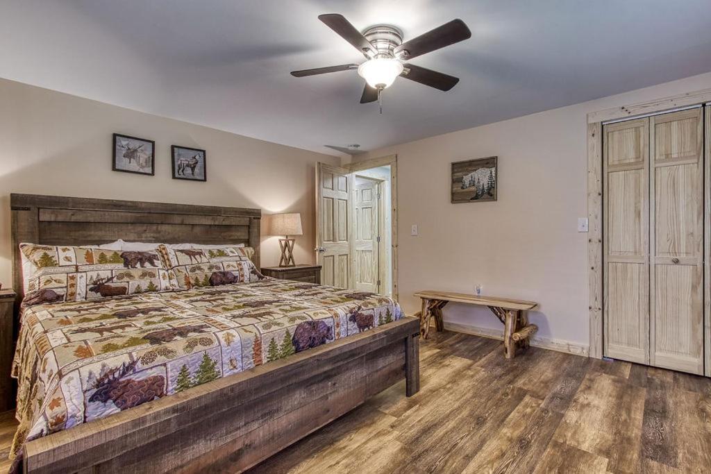 Whispering Winds, Hot Tub, Game Room, Wifi, 1089 Free Tickets Each Paid Day, Dollywood And More Gatlinburg Exterior photo