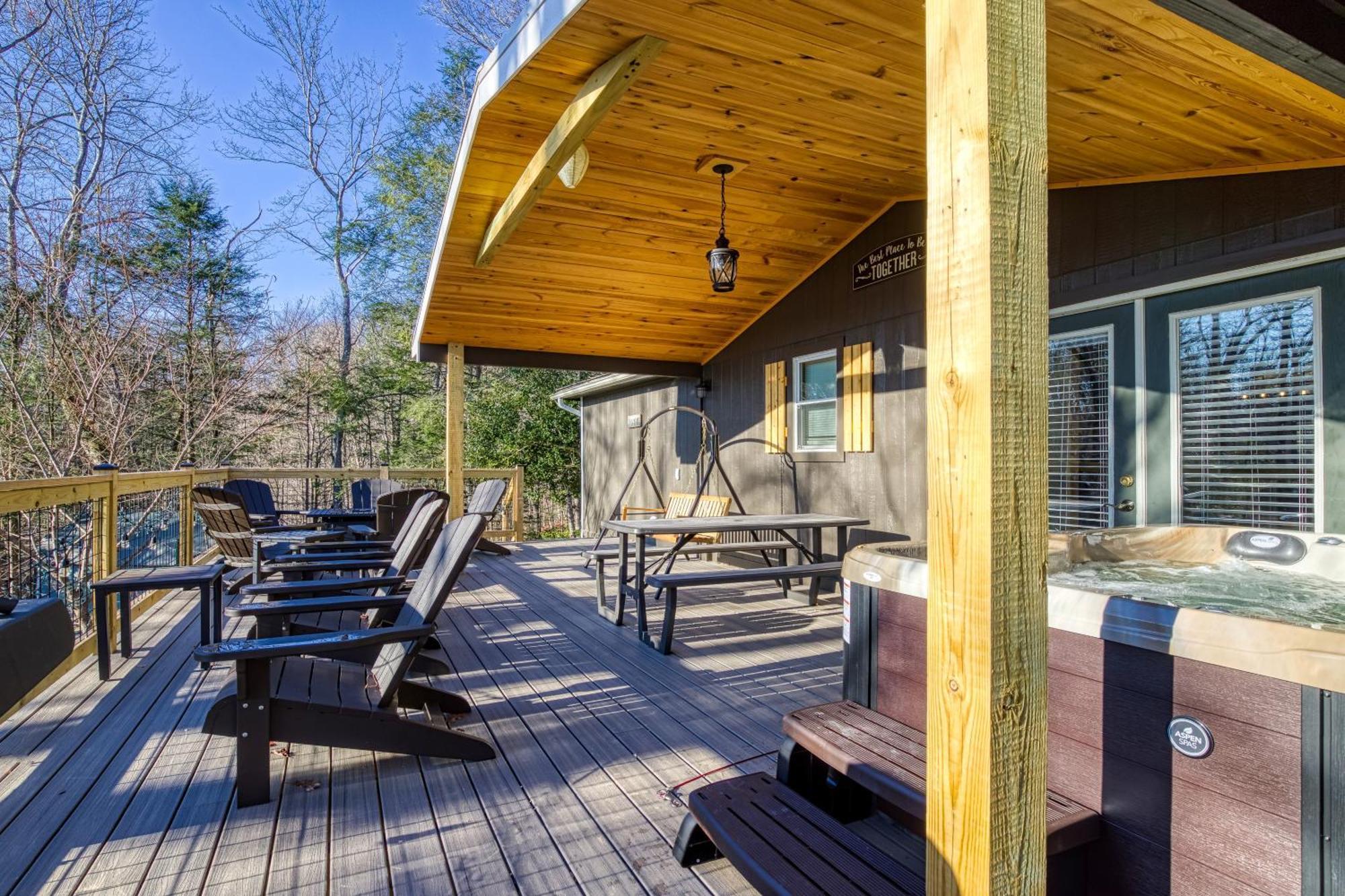 Whispering Winds, Hot Tub, Game Room, Wifi, 1089 Free Tickets Each Paid Day, Dollywood And More Gatlinburg Exterior photo